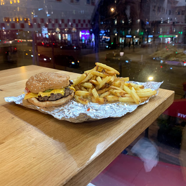 Five Guys Champs-Élysées thumb 6